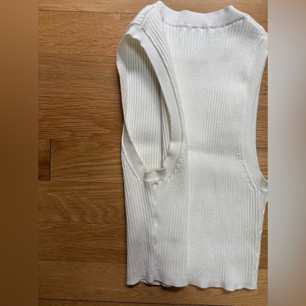 Aritzia Wilfred Reso Sleeveless Crop Top / XS White Birch - Picture 5 of 10